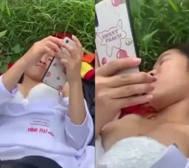 Vídeo de sexo dois alunos se fodem